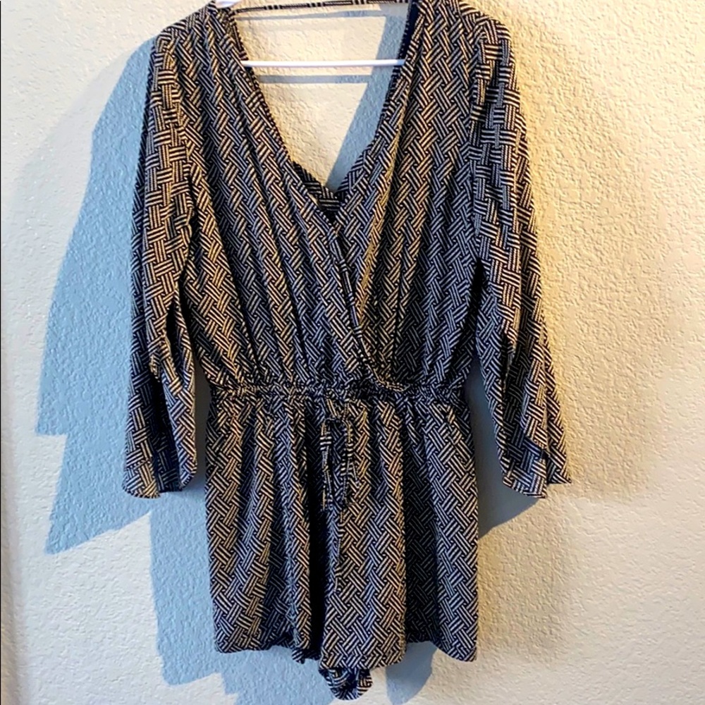 Aakaa Patterned Romper